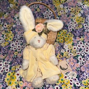 Savannah Buttercup Boyds Bear Rabbit Bunny with Artisan Basket Lot of 2 items